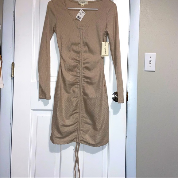 NWT. No Comment Ribbed Rouched Beige Sweater Dress. Small. - Picture 3 of 5